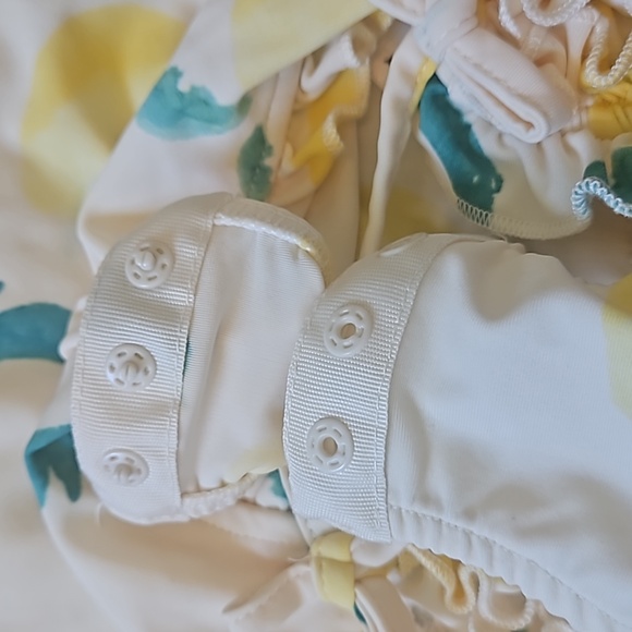 Jessica Simpson Long Sleeve Lemon Fruit Ruffle Swimsuit Size 12 Month - Picture 3 of 6